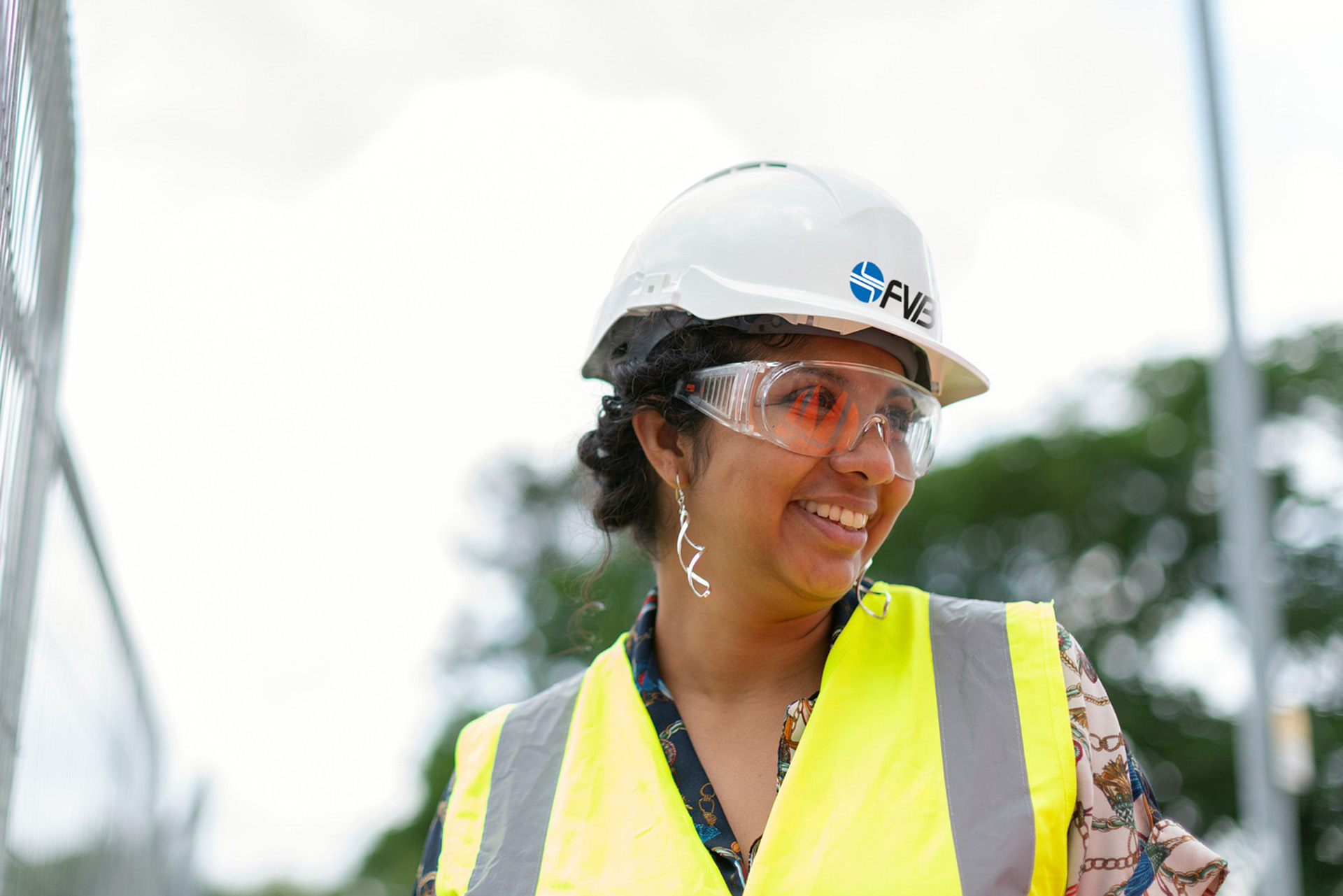 engineer with a work helmet-4941163_1920